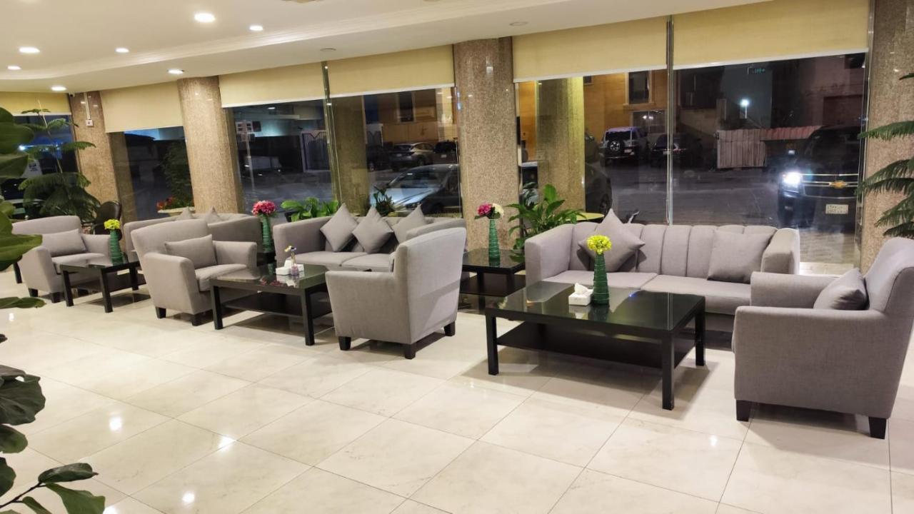 Plaza Home Αλ Κομπάρ Εξωτερικό φωτογραφία