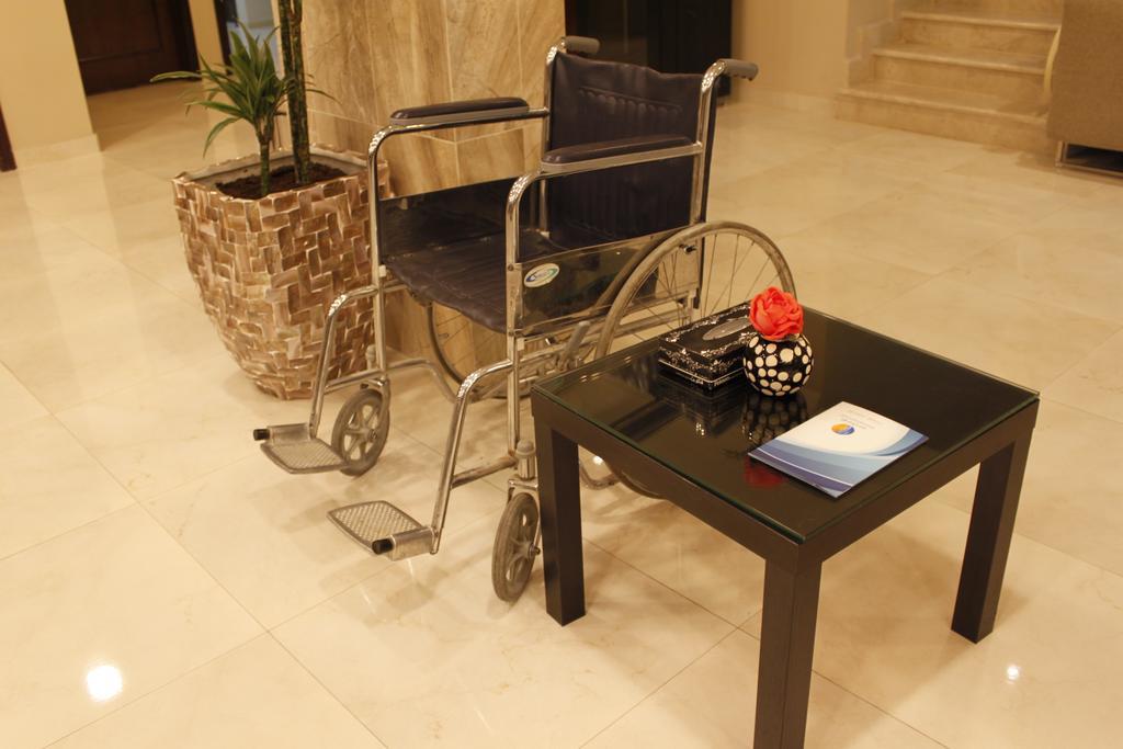 Plaza Home Αλ Κομπάρ Εξωτερικό φωτογραφία