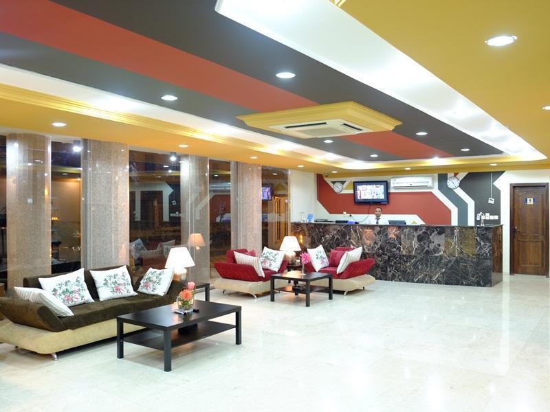 Plaza Home Αλ Κομπάρ Εξωτερικό φωτογραφία